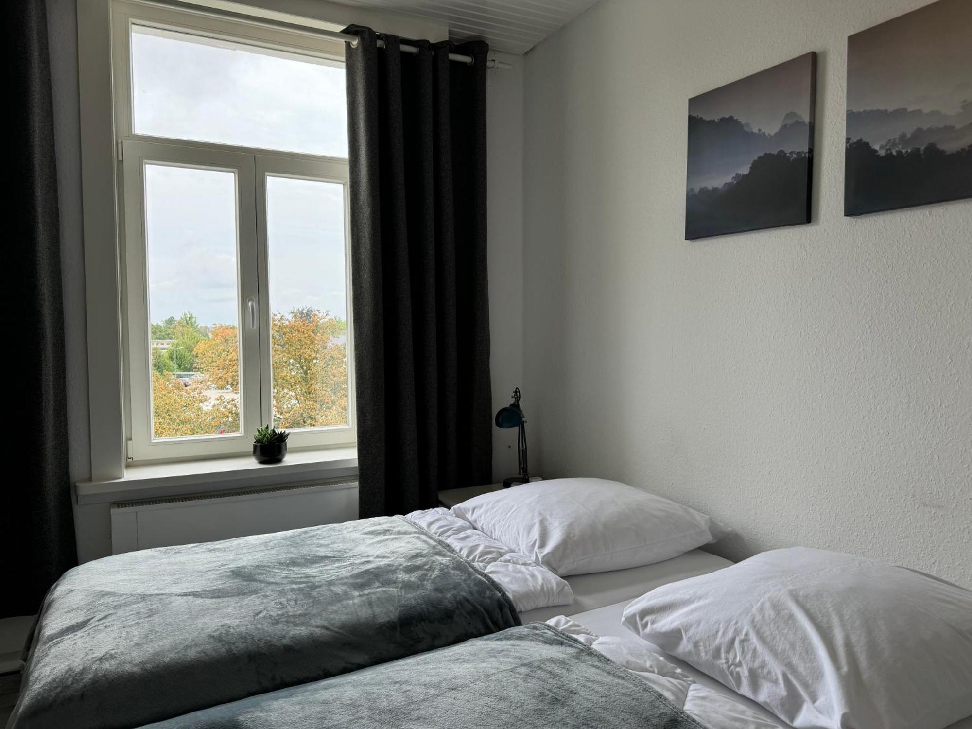 Moderne 4 Zimmer Apartment Mit Bergblick Stadtzentrum Contactless Check-In Gehrden  Eksteriør billede