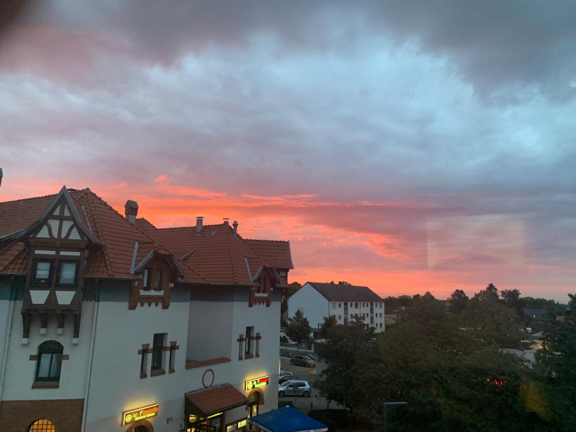 Moderne 4 Zimmer Apartment Mit Bergblick Stadtzentrum Contactless Check-In Gehrden  Eksteriør billede